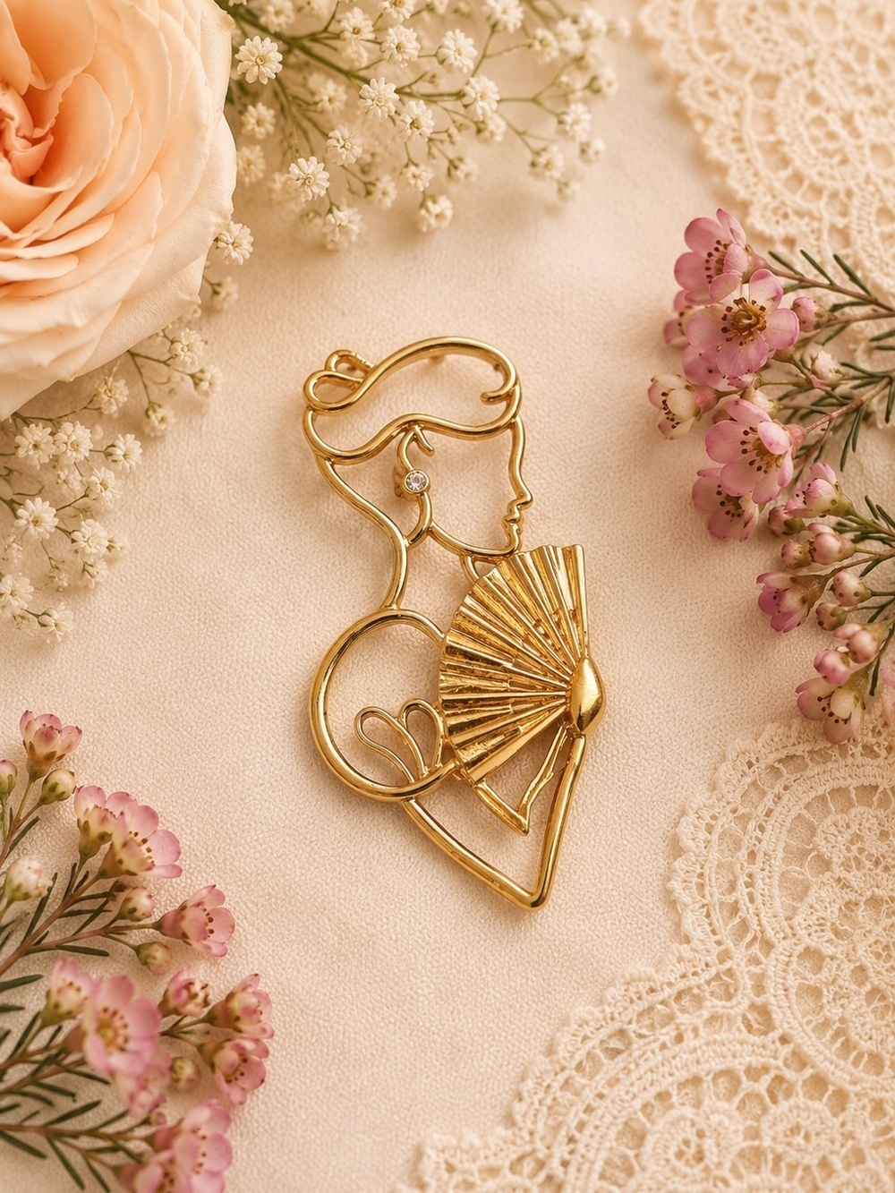 Vintage Lady Remington Signed Victorian Gold-Tone Lady with Fan Brooch